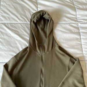 Men’s shift stitch zip up hoodie size medium
